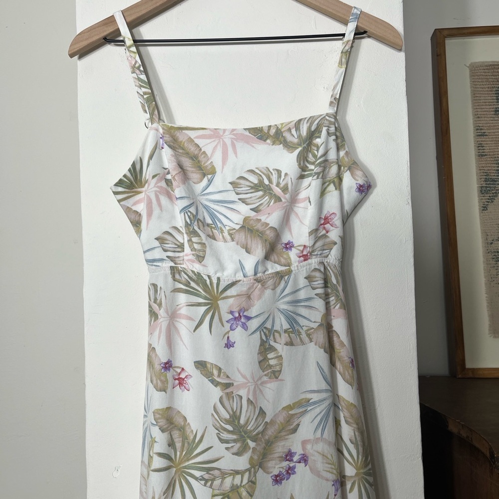 White Tropical  Midi Dress - Picture 2 of 8